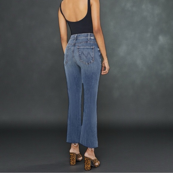 MOTHER DENIM Hustler Ankle Fray in Healing Jar (29) - Picture 14 of 16